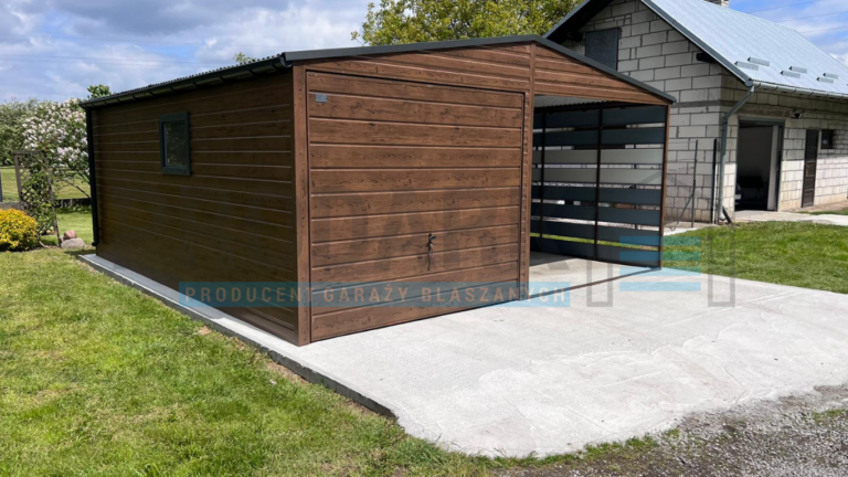 Garaż blaszany 6×5 CIEMNY ORZECH z wiatą w panelach
