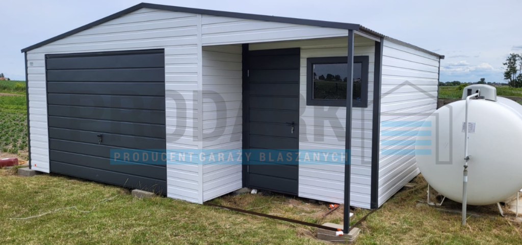 Garaż blaszany 6×5 dwuspad BIAŁY Z WNĘKĄ