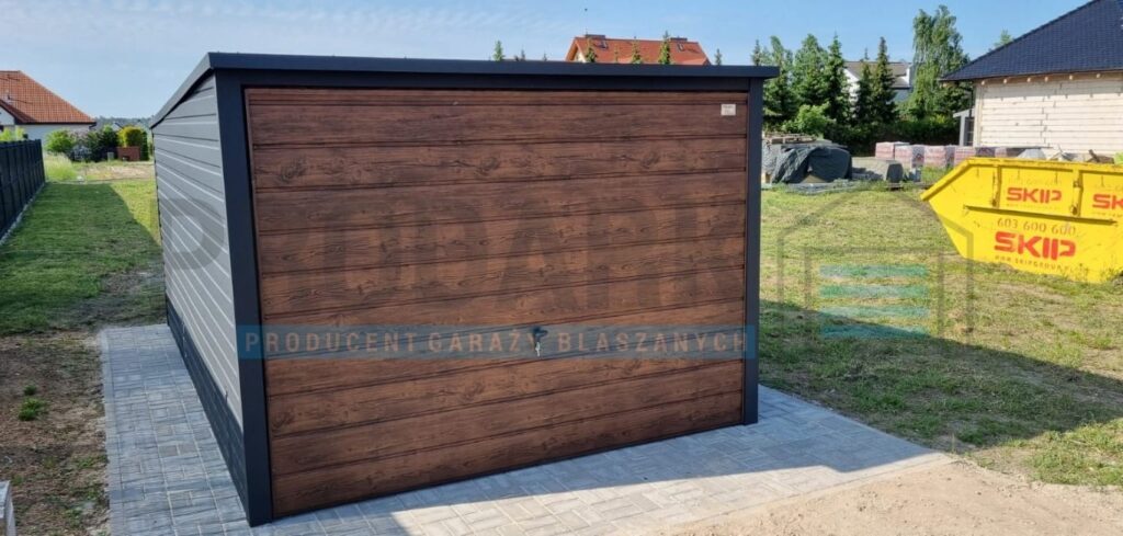 Garaż blaszany 3×5 Spad w tył w wersji PREMIUM